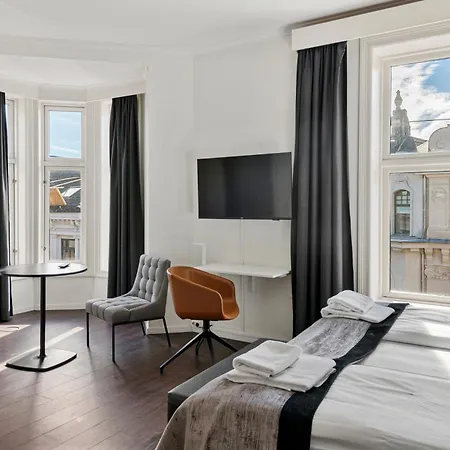Hotel K7 3*
