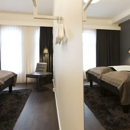 Hotel K7 3*