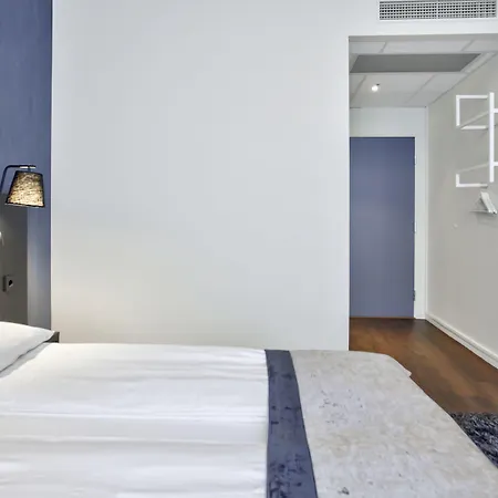 K7 Hotel 3*