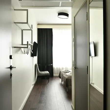 Hotel K7 3*
